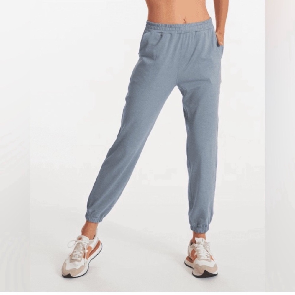 Vuori Boyfriend Joggers size XS